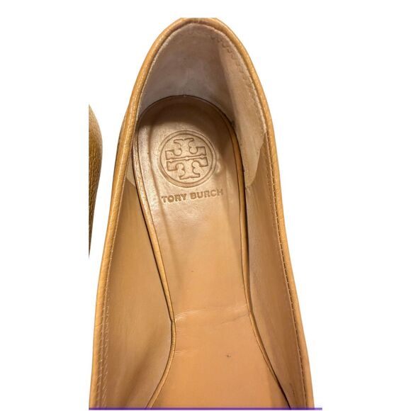 Tory Burch Classic Flats Size 9.5 Tan Gold Medallion Comfortable - Picture 9 of 14